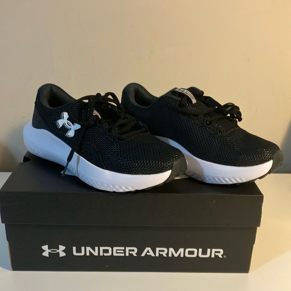 Under Armour Black and White Sneakers with Breathable Mesh